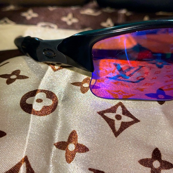 Polarized Oakley Flak Sunglasses w/ Case - Picture 5 of 16